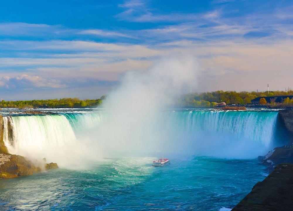 Skyline Hotel & Waterpark Niagara Falls Exterior photo